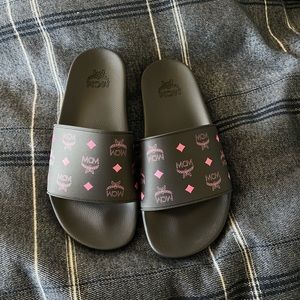 MCM Slides Women’s Size 8